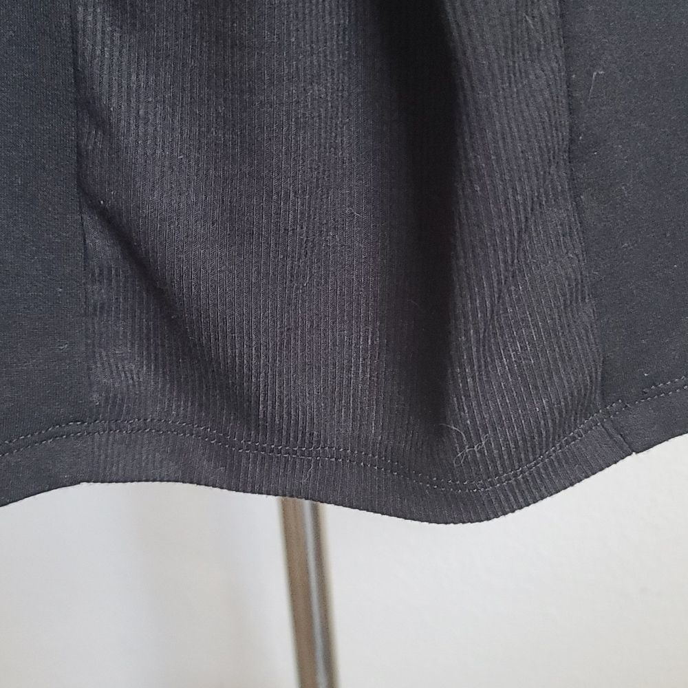 FLORA NIKROOZ WOMAN'S PULLOVER TOP - Picture 7 of 11